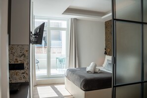 2 bedrooms, iron/ironing board, travel cot, WiFi - 502 - A33 Signature | Penthouse | Terr | 2BR | 6G (Madrid)