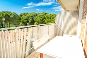 Balcony - Charming Getaway Apartment (San Michele al Tagliamento)