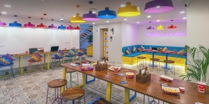 Lobby sitting area - goSTOPS Katra (Katra)