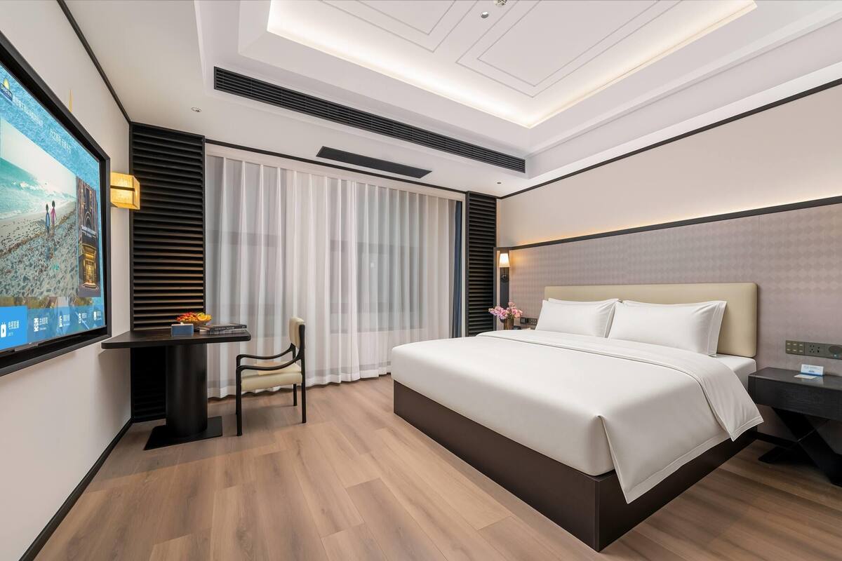 Superior Room, 1 King Bed, Non Smoking