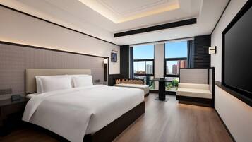 Deluxe Room, 1 King Bed, Non Smoking