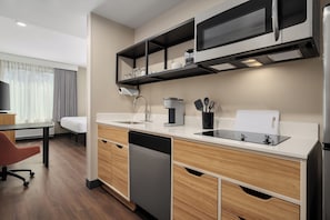 Coffee/tea maker - LivSmart Studios by Hilton Columbia Greystone (Columbia)
