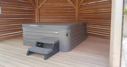 GĂźte la maison de caroline, spa, 8 personnes
