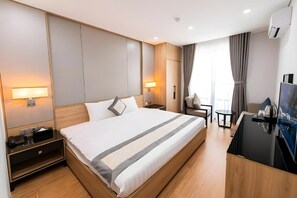 Apartamento básico | Cofres nos quartos, escrivaninha, cortinas blackout, Wi-Fi de cortesia