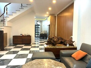 Biệt thự, quang cảnh sân vườn | Khu sảnh