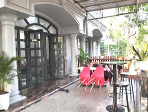 Khu ẩm thực ngoài trời