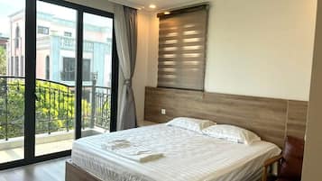 Villa, Courtyard View