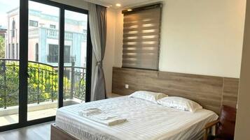 Villa, Courtyard View