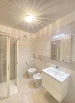 Bathroom - Charming flat with sea view (Lignano Sabbiadoro)