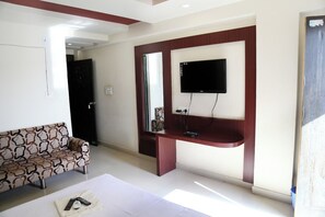 Double Room, Air conditioning | Interior