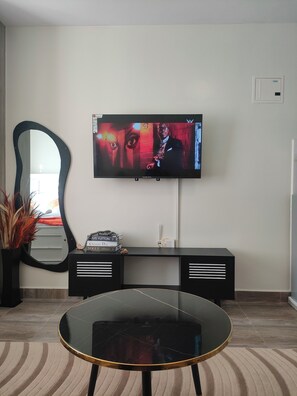 Interior - Modern Cosy Studio in Ruaka Near Two Rivers Fast WiFi and fParking,24/7 Security (Nairobi)