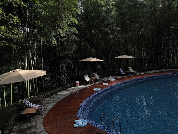 Pool - Yunshangjia Qianzhutang Guesthouse (Zhangjiajie)