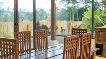 Family Villa, 2 Bedrooms, Private Pool | Outdoor dining