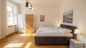 Room - Stylish 1BR Apt near Wiener Stadthalle (Wien)