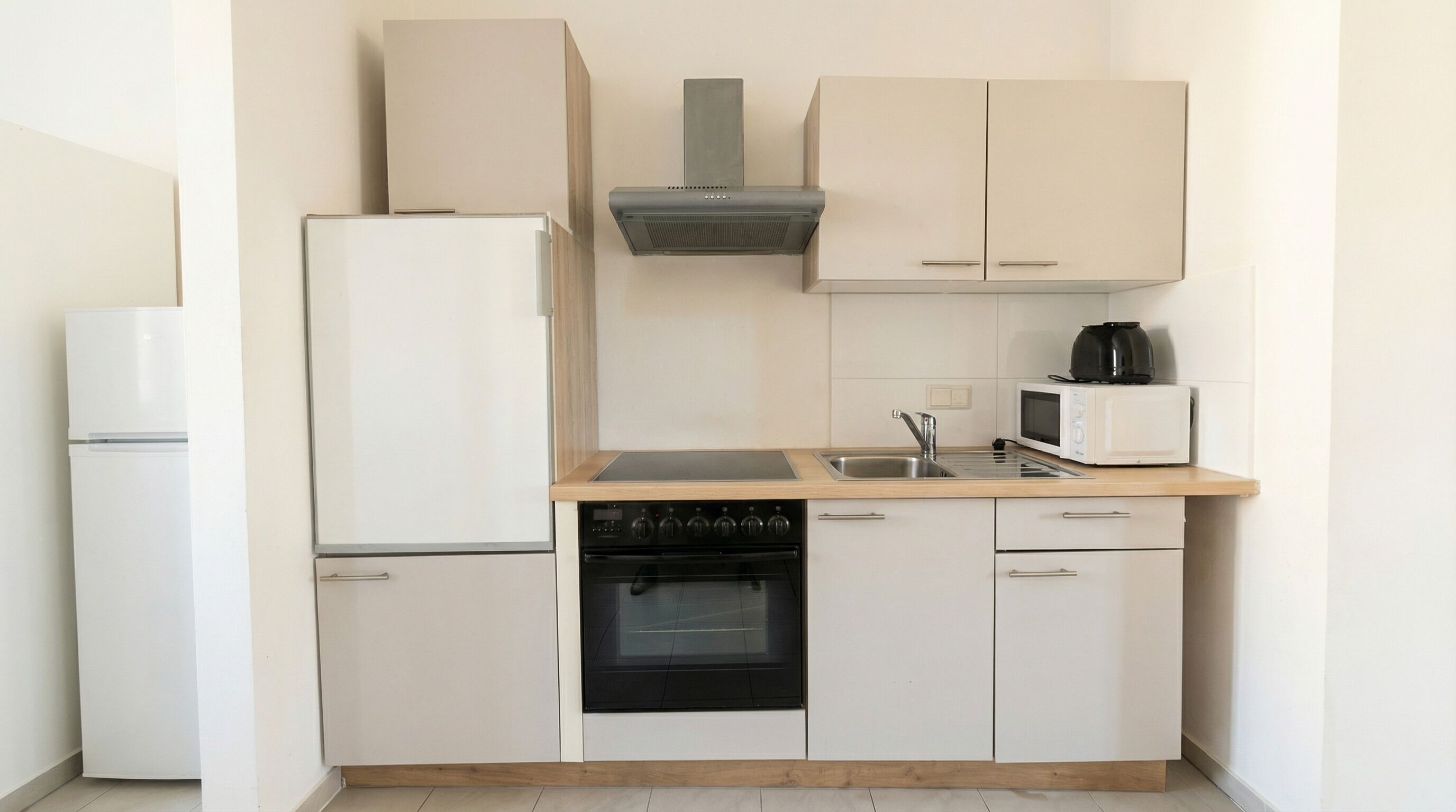 Basic Apartment | Private kitchen