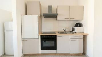 Basic Apartment | Private kitchen