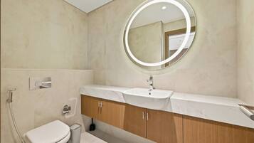 Apartment, Balcony | Bathroom