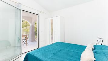 3 bedrooms, WiFi, bed sheets