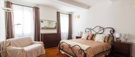 3 Schlafzimmer, Bügeleisen/Bügelbrett, WLAN, Bettwäsche