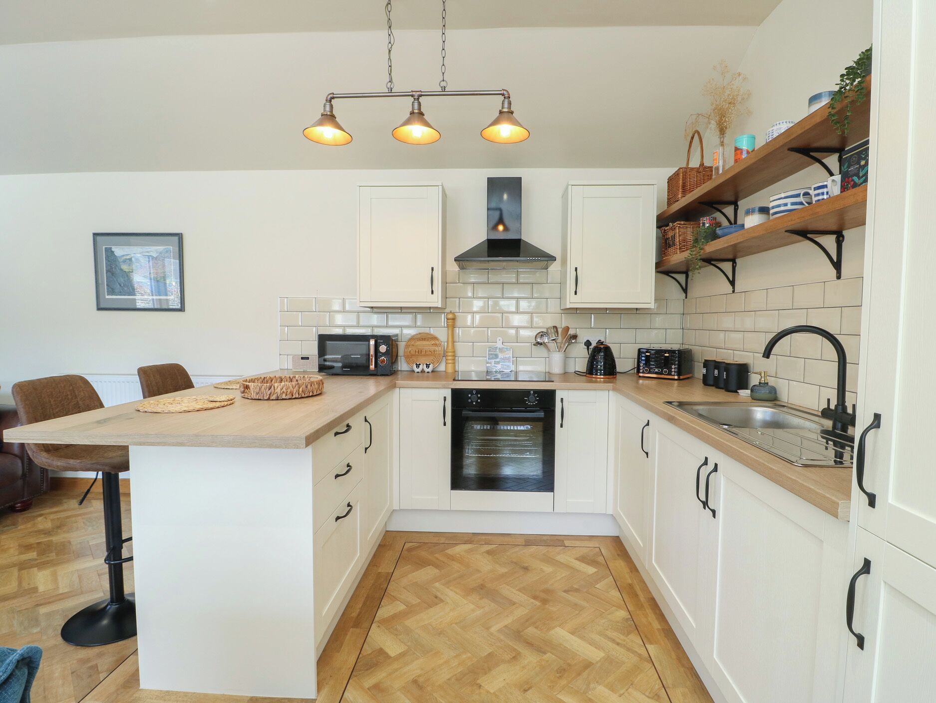Cookware/dishes/utensils