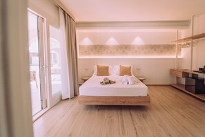 Superior Room | Minibar, in-room safe, individually furnished, bed sheets - Lentischi Hotel - Adults Only   (Simius)