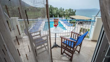 Suite Studio, vue piscine