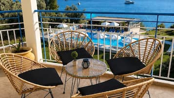 Two Bedroom Apartment Sea View | Terrace/patio