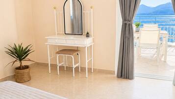 In-room safe, iron/ironing board, free WiFi, bed sheets