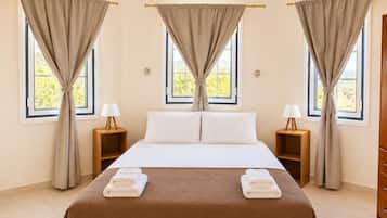 Two Bedroom Apartment Sea View | In-room safe, iron/ironing board, free WiFi, bed sheets
