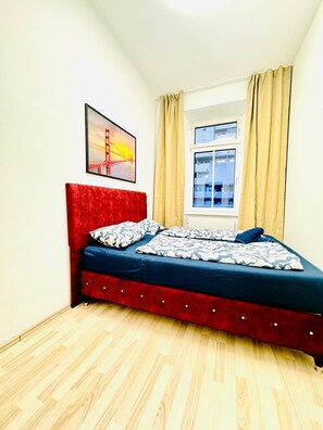 Basic Apartment | Iron/ironing board, free WiFi - Bright 4BR Apt for 8 Near FAC Platz (Vienna)