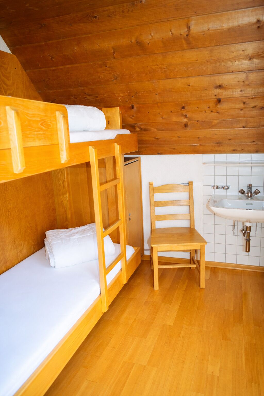 Basic Twin Room | Bed sheets