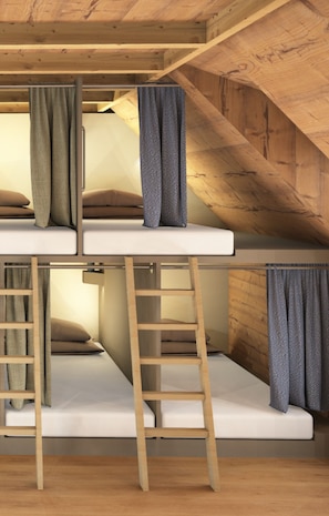Comfort Shared Dormitory | Bed sheets - Hostel Feldkirch  (Feldkirch)