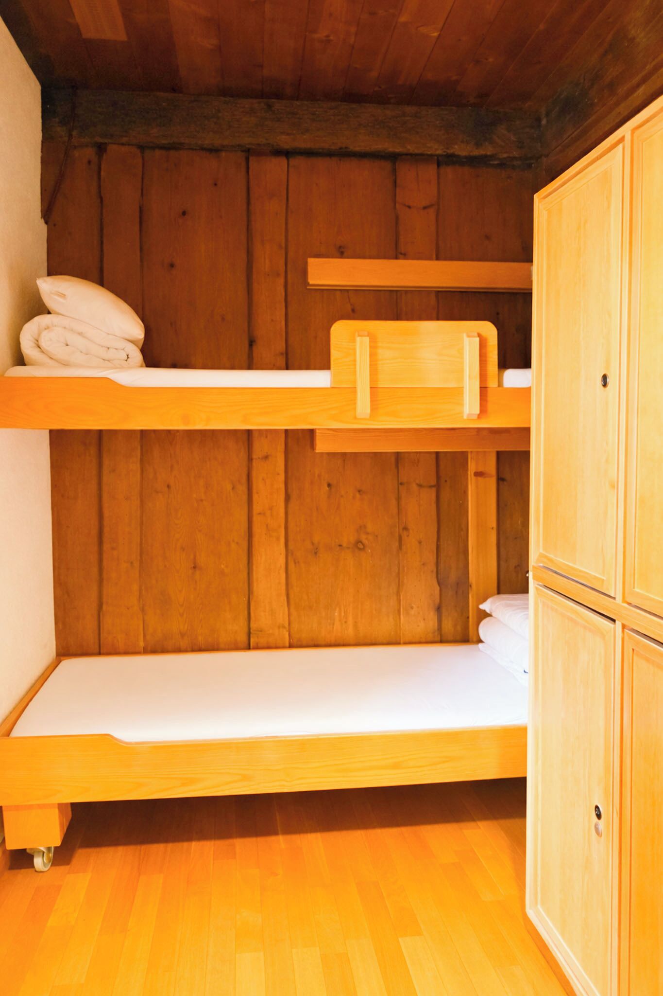 Basic Twin Room | Bed sheets