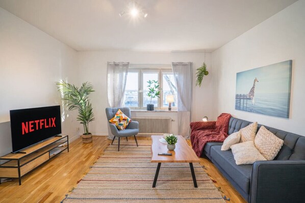 Living area - Scandi-Boho 1BR | Calm & Well-Connected Location (Gothenburg)