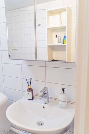 Hair dryer - Convenient Duplex in Gothenburg Privacy & Comfort (Gothenburg)