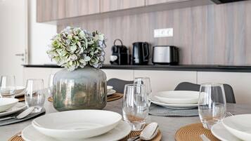 Apartment, Non Smoking, Balcony | Dining