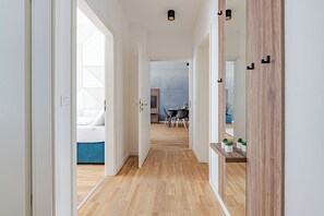 Appartement, balcon | Accès au Wi-Fi (inclus)