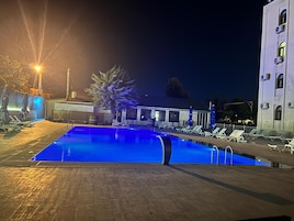 Seasonal outdoor pool