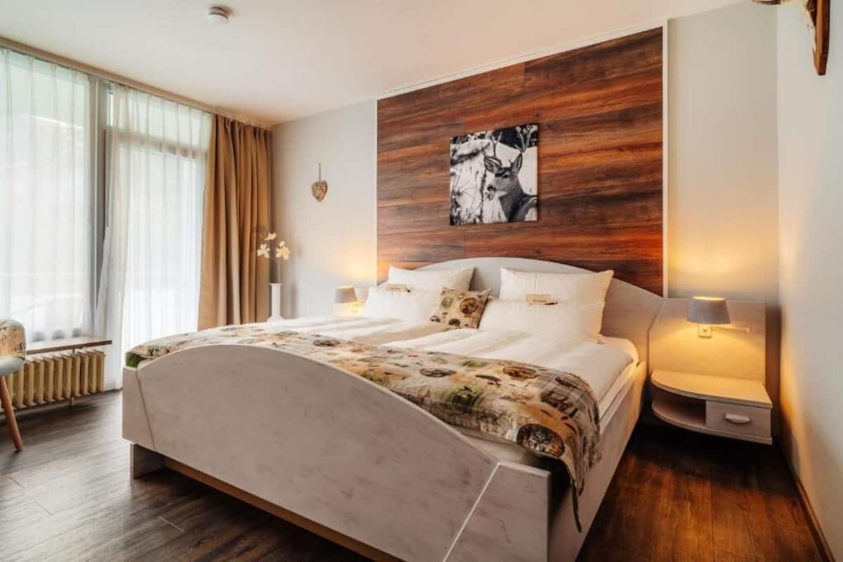 Chambre Double Confort, balcon, vue jardin