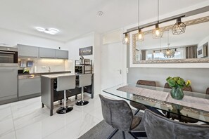 Private kitchen - Ramoni Apartments - Lichtblick (Enzklösterle)