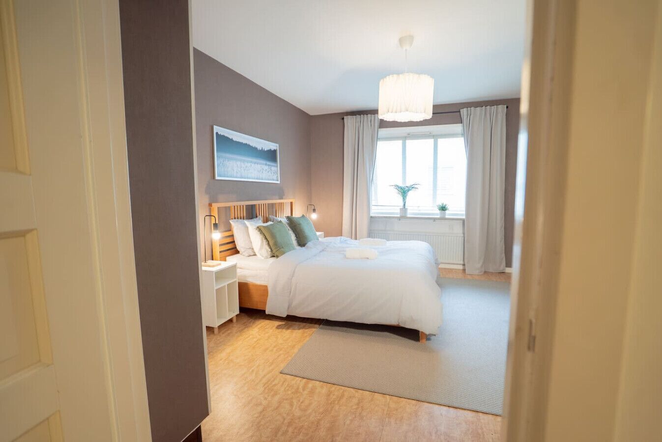 Bügeleisen/Bügelbrett, Reisekinderbett, WLAN, Bettwäsche