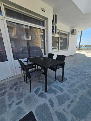 Outdoor dining - Beach Apartment B (Nea Karvali)