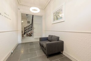 Interior - Tummel Apartment (Edinburgh)