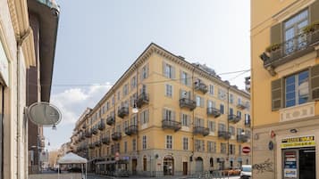 Esterni
