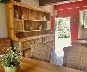 Interior - Charming vacation home near Mont-Saint-Michel in the countryside, centrally located (Brécey)
