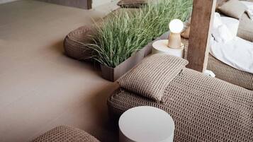 Sauna, hot tub, steam room, body treatments, body wraps, body scrubs