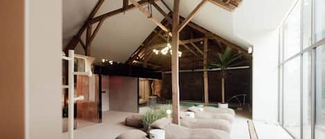 Sauna, hot tub, steam room, body treatments, body wraps, body scrubs