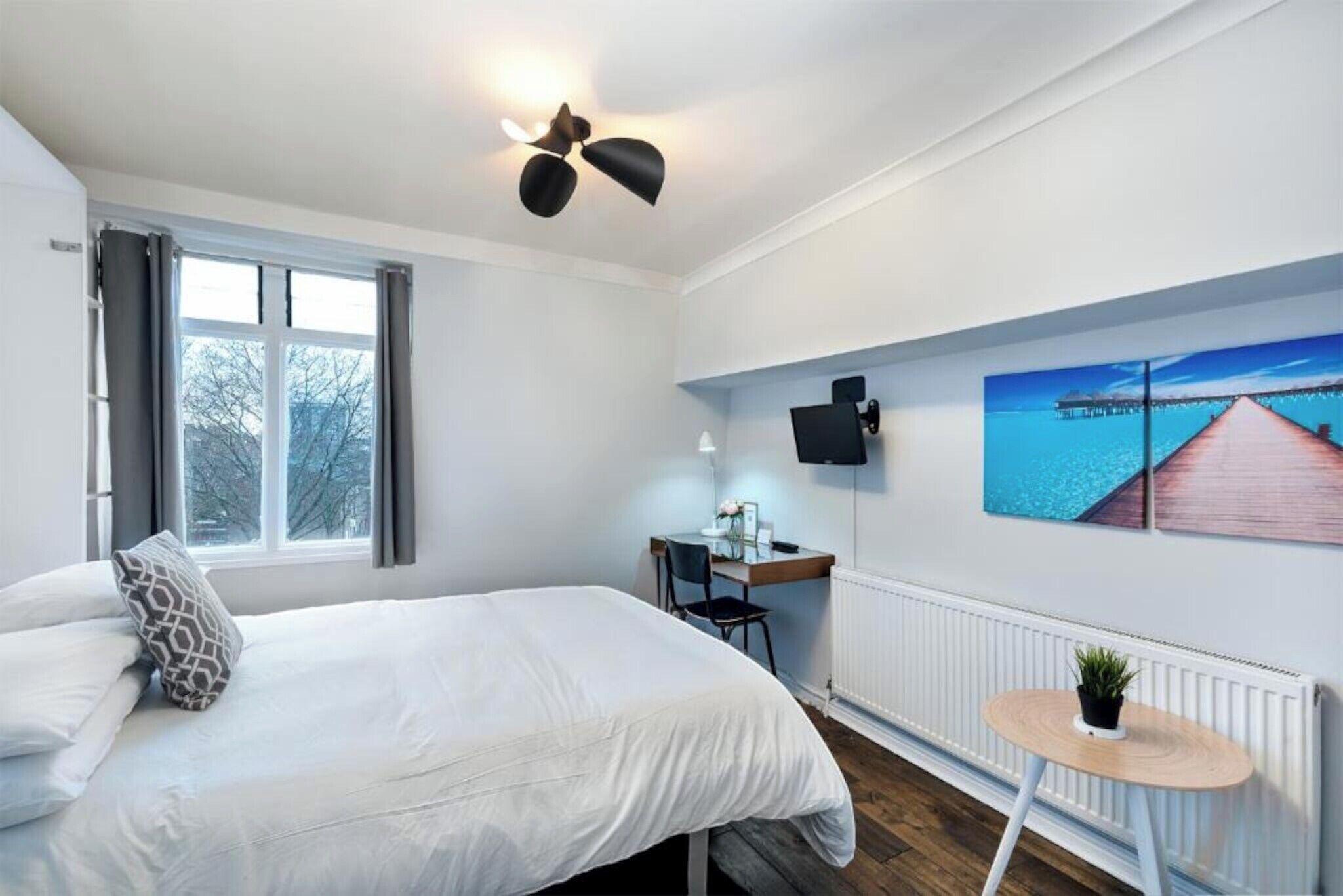 Quarto casal conforto, 1 cama de casal, para não fumantes, vista para a cidade