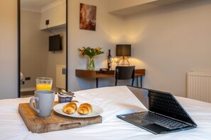 Comfort Double Room, 1 Double Bed, Non Smoking, City View - E2 Shoreditch House (London)