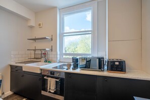 Shared kitchen - E2 Shoreditch House (London)